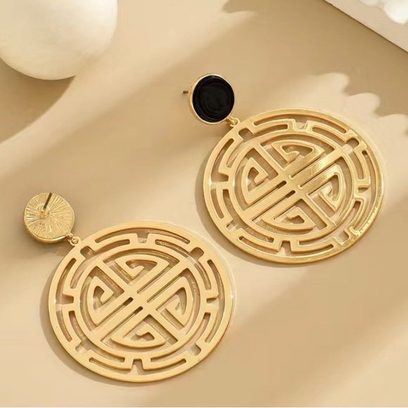 🍀New infinity circle stud dangle earrings - Picture 2 of 4